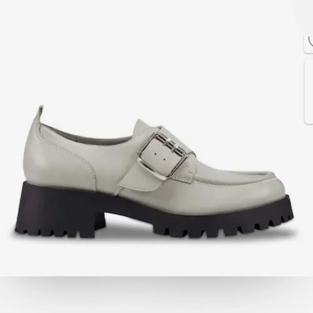 Marc Fisher New in Box Women’s Hazelton Platform Loafer, Light Grey, Size 8 - Picture 3 of 4